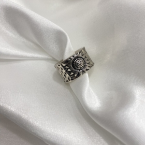 Sunflower ring